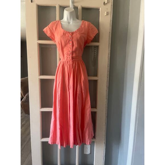 Sisley Dress - Picture 2 of 9